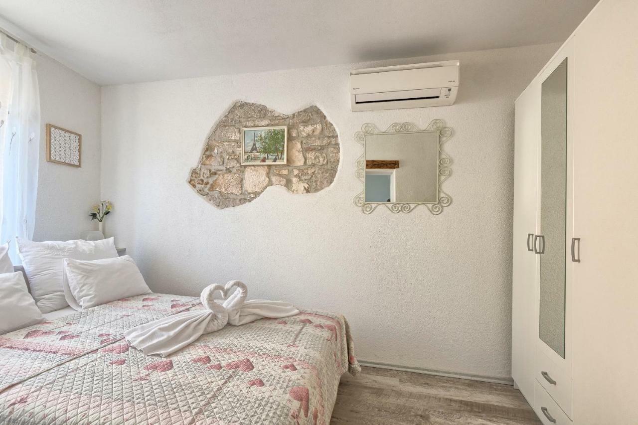Graciela Apartmán *